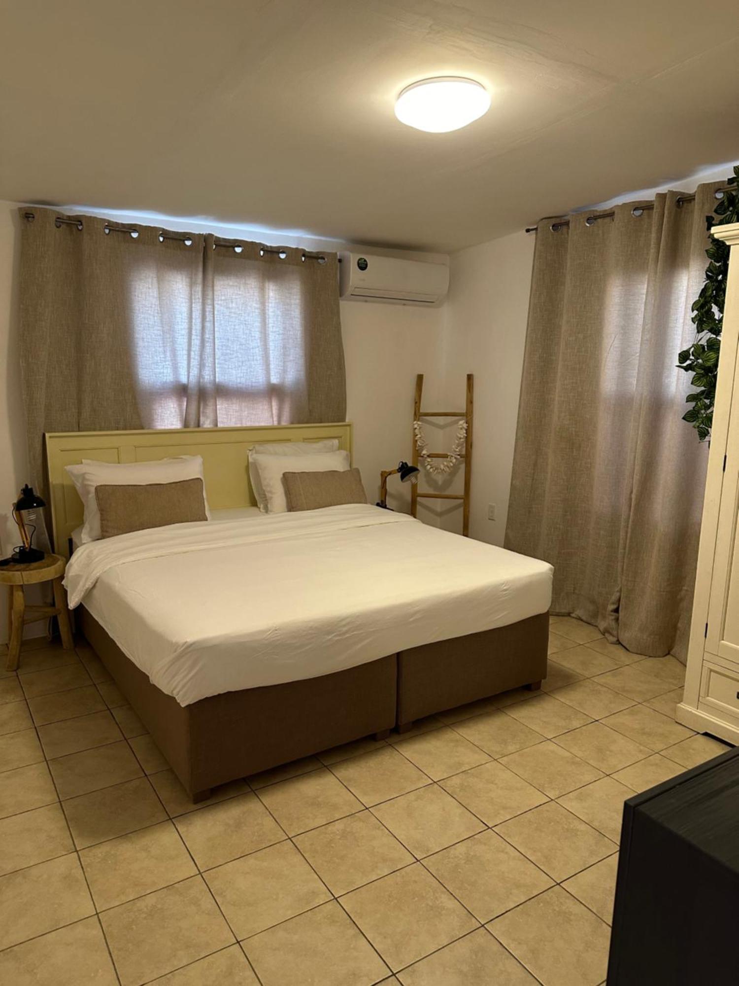 Villa Susanna 3 Bedroom 2 Bathroom House Sleeps 6Plus Willemstad Exterior foto