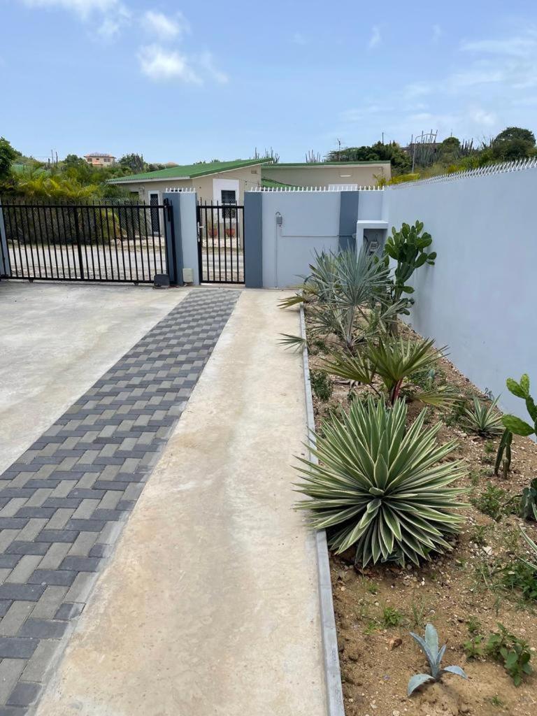 Villa Susanna 3 Bedroom 2 Bathroom House Sleeps 6Plus Willemstad Exterior foto
